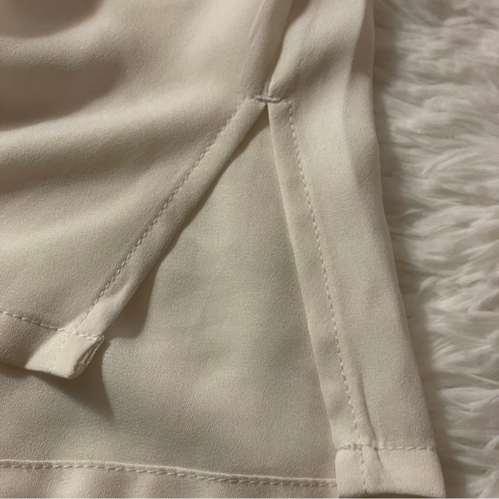 Banana Republic Semi Sheer Top, Medium - Picture 7 of 7